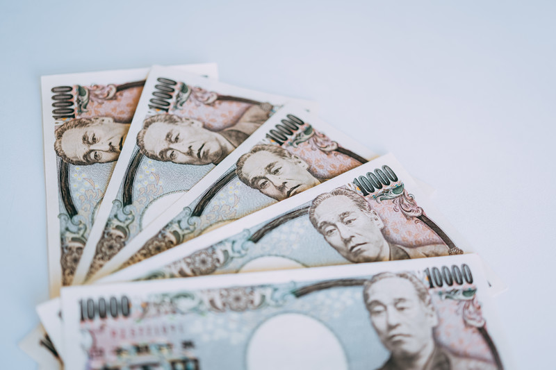 早朝に出勤する旦那が怪しい。。車内や給料をチェックして浮気の有無を確信する方法! 早朝に出勤する旦那が怪しい。。車内や給料をチェックして浮気の有無を確信する方法!